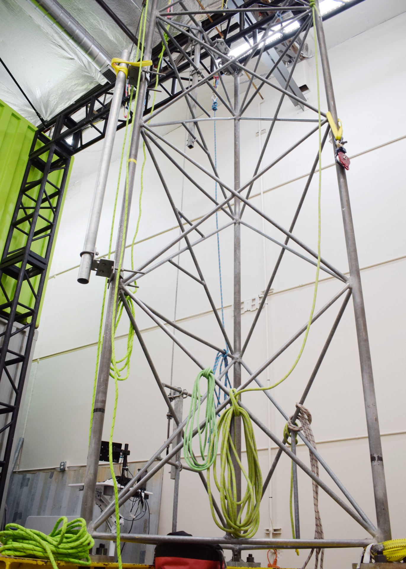 Tower climbing training structure